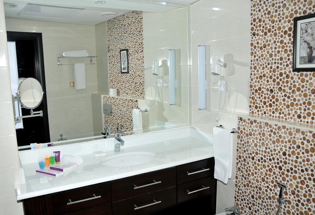 Al Bastaki International Hotel Кувейт Экстерьер фото