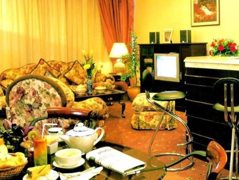 Al Bastaki International Hotel Кувейт Экстерьер фото