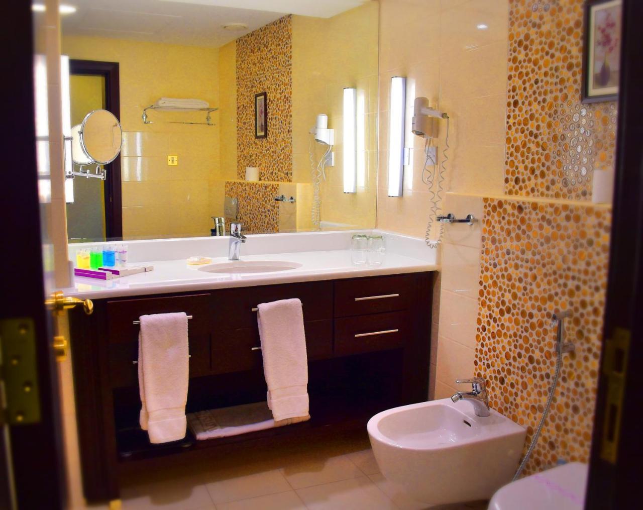 Al Bastaki International Hotel Кувейт Экстерьер фото